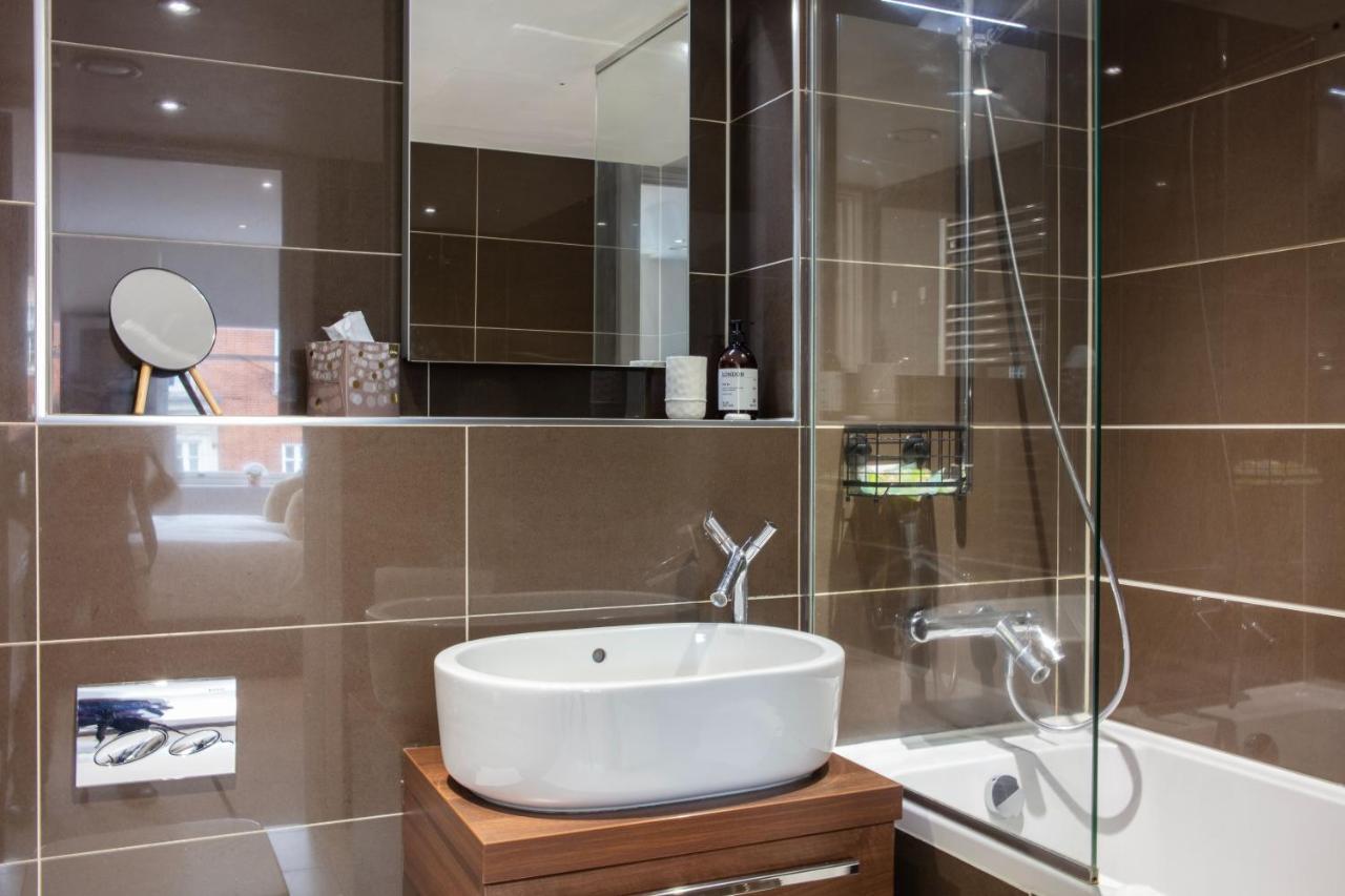 Kensington High Street One Bed Apartament